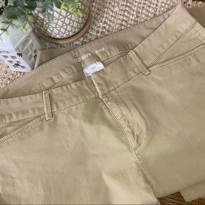 Old Navy Pixie Pant